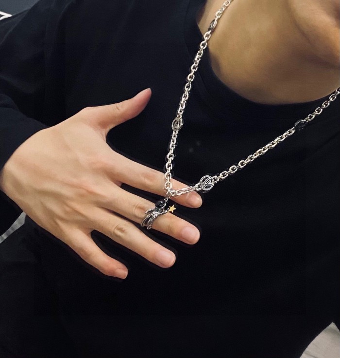 Louis Vuitton Luxury Men Womens Necklace