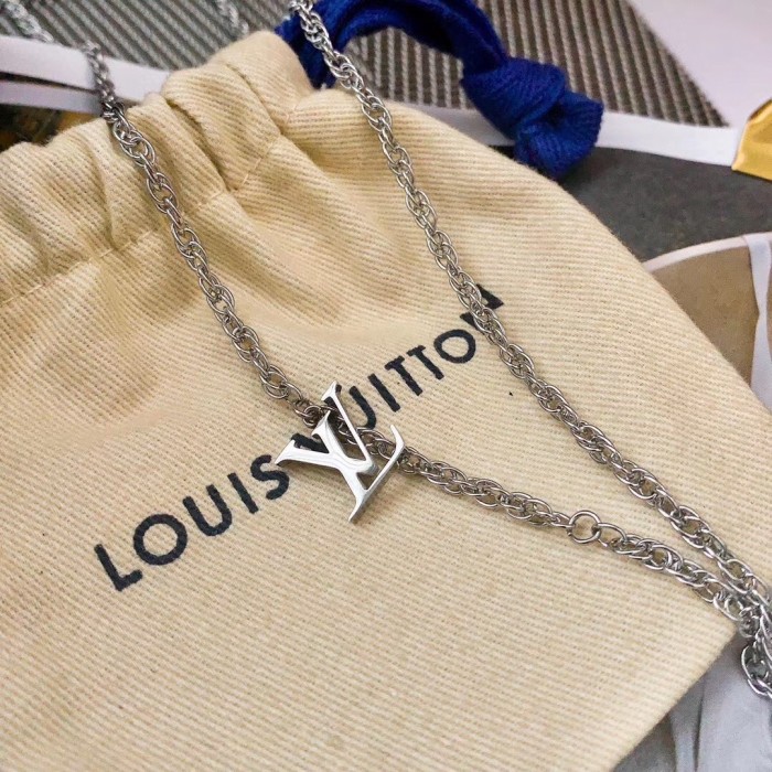Louis Vuitton Luxury Men Womens Necklace