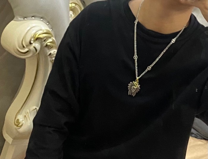 Louis Vuitton Luxury Men Womens Necklace