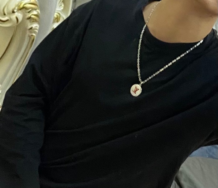 Louis Vuitton Luxury Men Womens Necklace