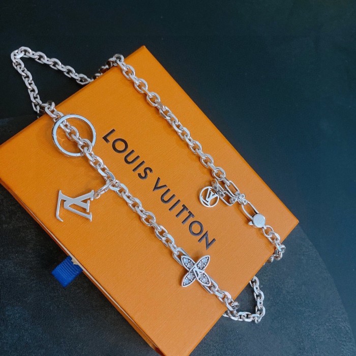 Louis Vuitton Luxury Men Womens Necklace