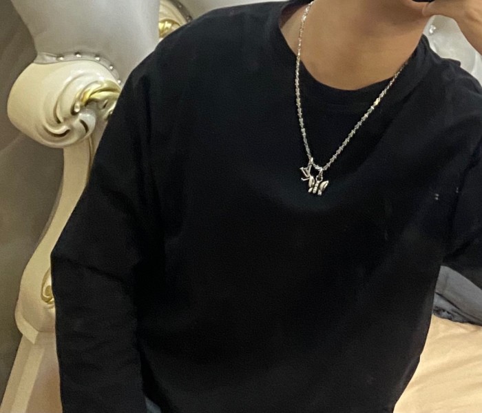 Louis Vuitton Luxury Men Womens Necklace