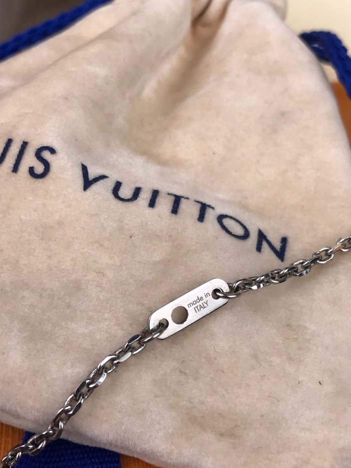 Louis Vuitton Luxury Men Womens Necklace
