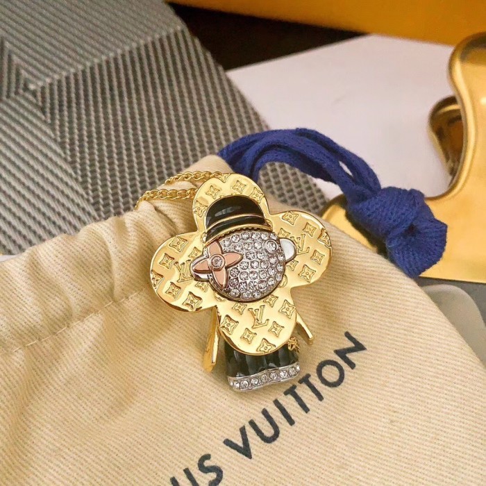 Louis Vuitton Luxury Men Womens Necklace