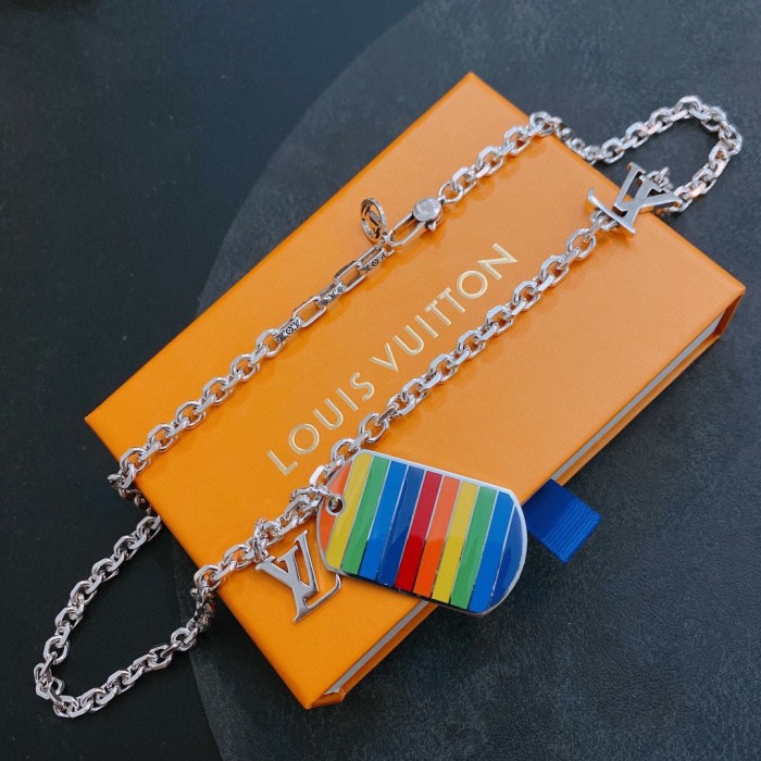 Louis Vuitton Luxury Men Womens Necklace