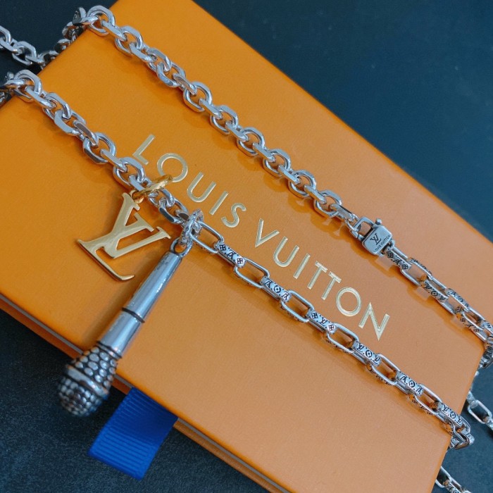 Louis Vuitton Luxury Men Womens Necklace