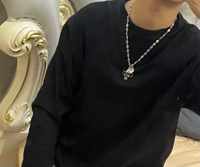 Louis Vuitton Luxury Men Womens Necklace