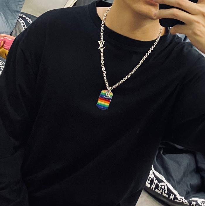 Louis Vuitton Luxury Men Womens Necklace
