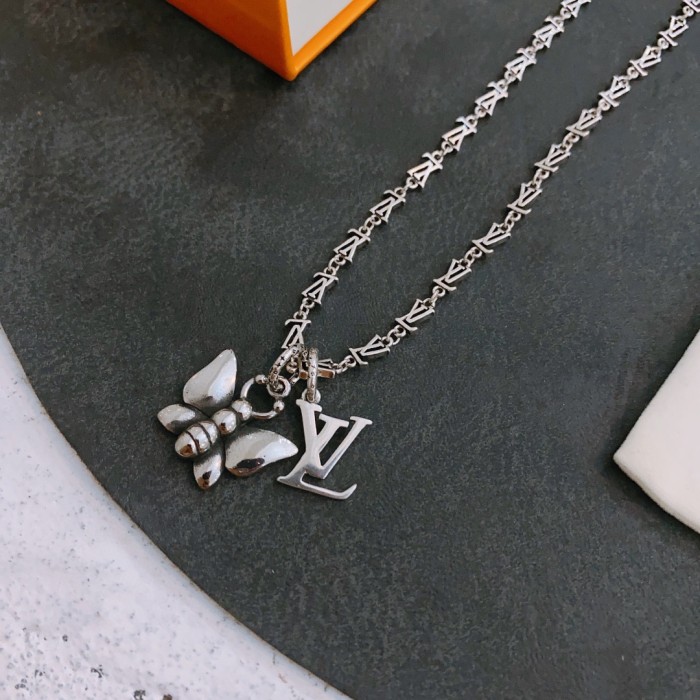 Louis Vuitton Luxury Men Womens Necklace