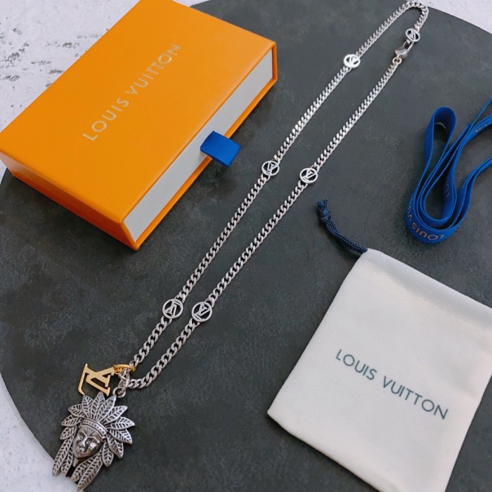 Louis Vuitton Luxury Men Womens Necklace