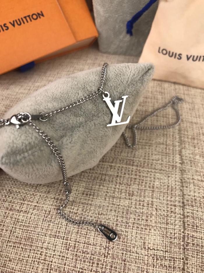 Louis Vuitton Luxury Men Womens Necklace Monogram Eclipse Charms Necklace M63641