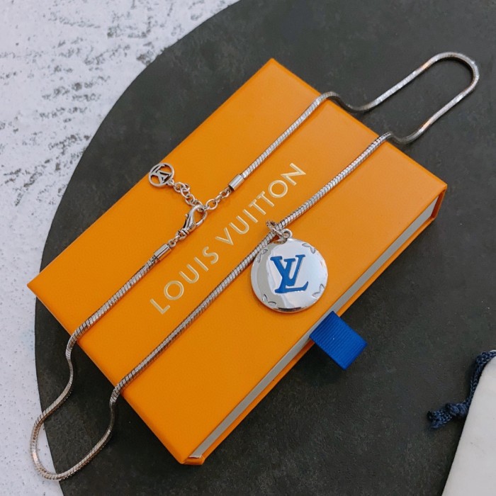 Louis Vuitton Luxury Men Womens Necklace