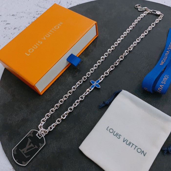 Louis Vuitton Luxury Men Womens Necklace