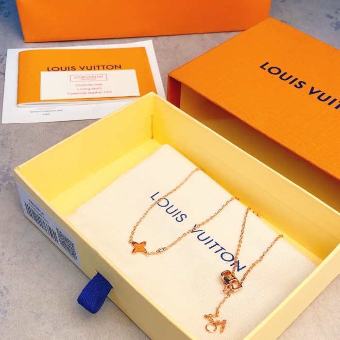 Louis Vuitton Luxury Men Womens Necklace Bracelet