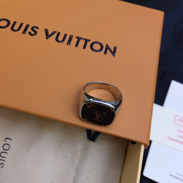 Louis Vuitton Luxury Womens Ring