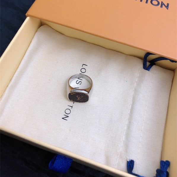 Louis Vuitton Luxury Womens Ring