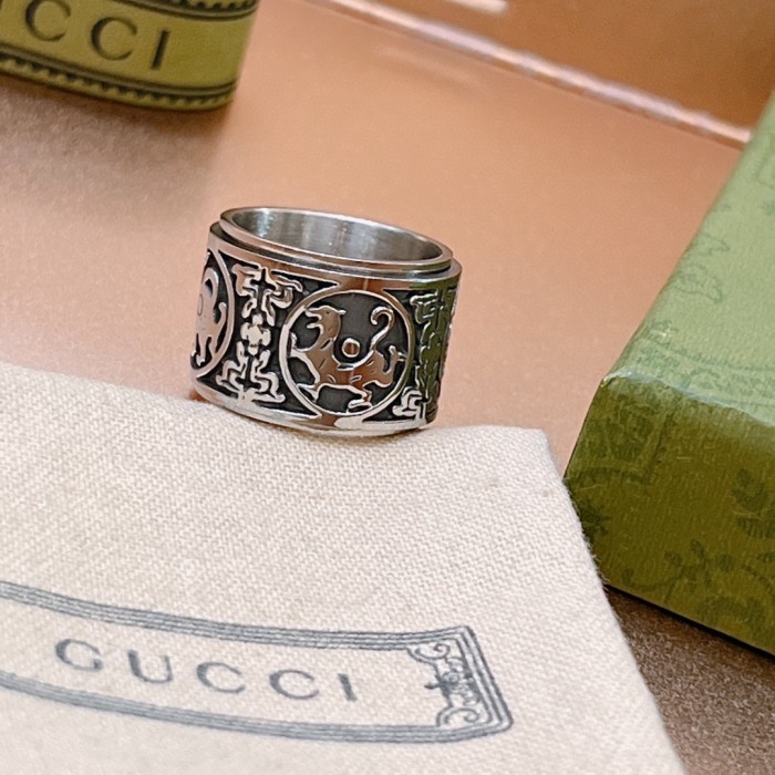 Gucci Luxury Men Womens Ring with Original Box