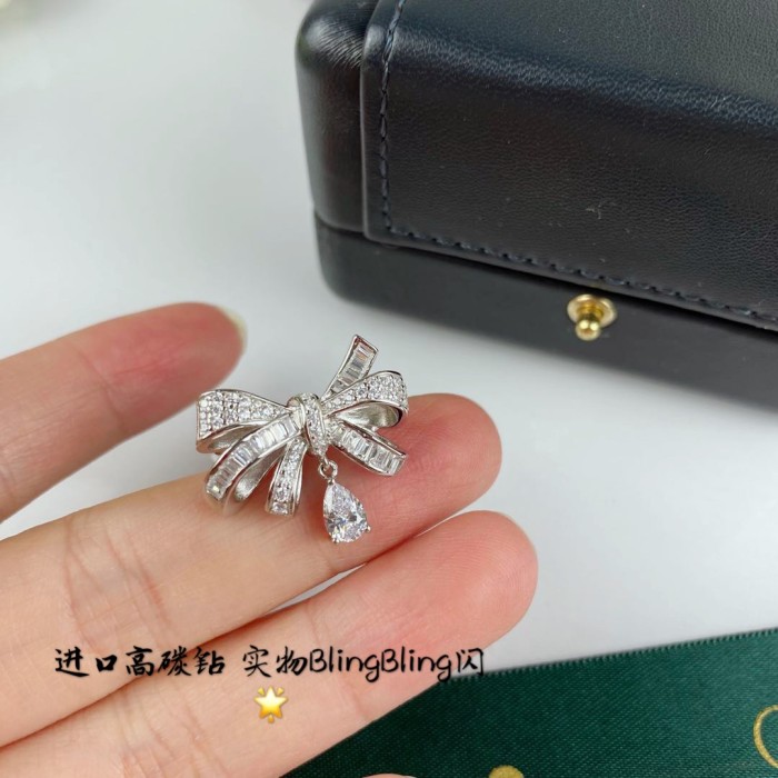Graff Luxury Womens Ring with Original Box