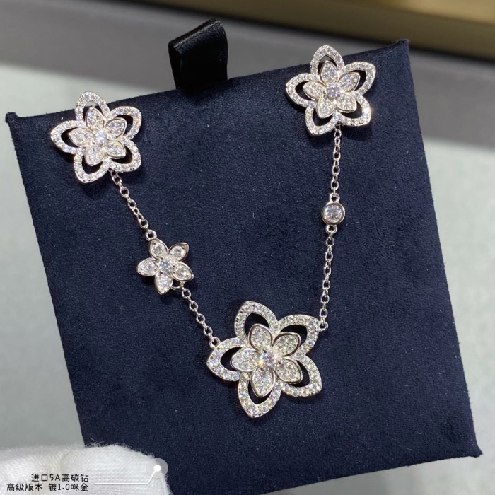 Graff Luxury Womens Earrings with Original Box