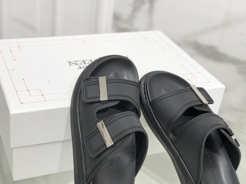 Alexander McQueen Women Shoes Slippers Fashion Design Luxury Brand with Original Box Whatsapp 【+1-3239614486】