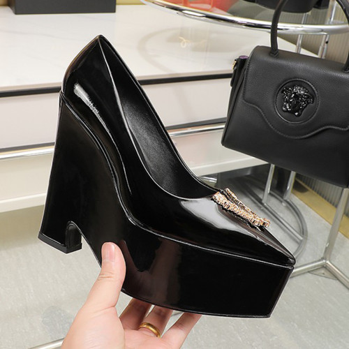 Versace Brand Womens Sandals Shoes Pumps Leather Big Size LA MEDUSA LEATHER PUMPS with 6cm High Platform and 14cm Heel Design Whatsapp 【+1-3239614486】