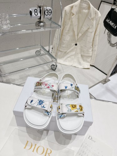 Dior Women Shoes Sandals Luxury Brand DIORACT SLIDE Lambskin with Original Box KCQ719LNY_S29X Whatsapp 【+1-3239614486】