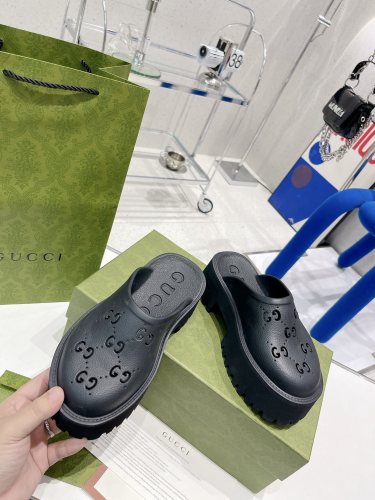 Gucci Womens Shoes Women's platform perforated G sandal in black rubber Luxury Brand with Original Box 663577 JFB00 1000 Whatsapp 【+1-3239614486】