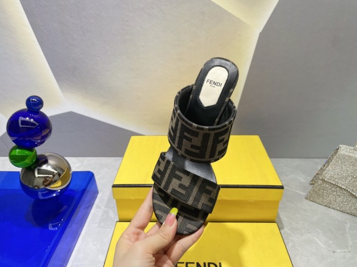 Fendi Womens Shoes Fashion Luxury Brand Fendi First Slippers with Original Box 9cm Heel Whatsapp 【+1-3239614486】