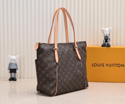 Louis Vuitton Womens Bags Shoulder Handbags Luxury Brand Fashion Type M56689 without Original Box Whatsapp【+1-3239614486】