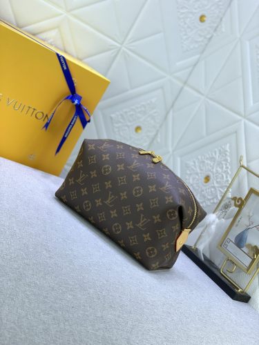 Louis Vuitton Womens Bags Clutch Luxury Brand Fashion Type M46458 Cosmetic Pouch GM with Original Box Whatsapp【+1-3239614486】