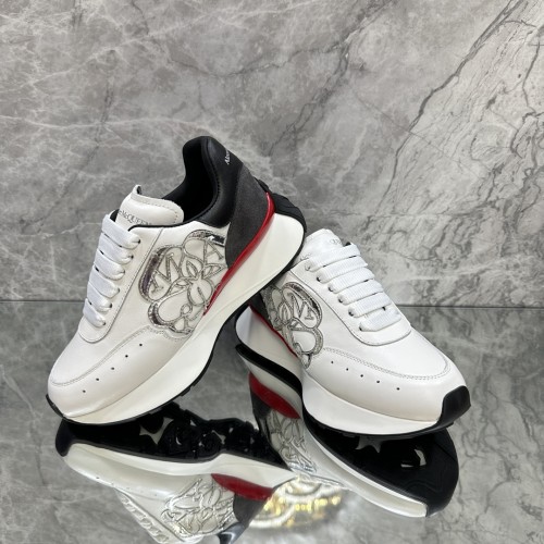 Alexander McQueen Mens Shoes Sneakers Fashion Design Luxury Brand Sprint Runner Sneaker with Original Box Whatsapp【+1-3239614486】