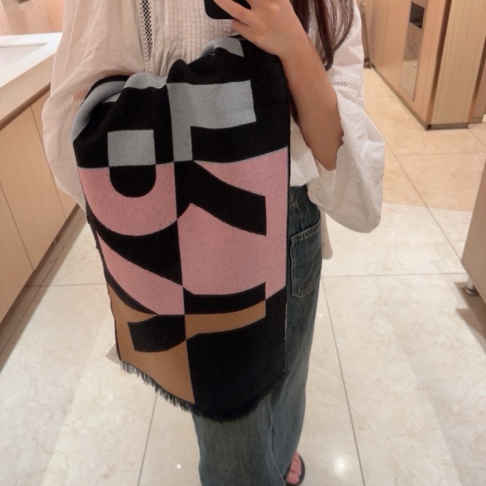 Burberry Scarves Men Womens Fashion Scarf with Original Box Whatsapp【+1-3239614486】