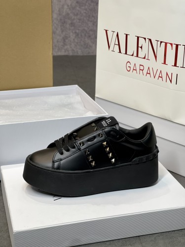 Valentino Womens Shoes Sneakers Leather Luxury Brand Women Rockstud Untitled Shoes with Original Box Whatsapp【+1-3239614486】