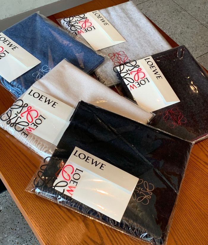 Loewe Scarves Men Womens Fashion Scarf with Original Box Whatsapp【+1-3239614486】