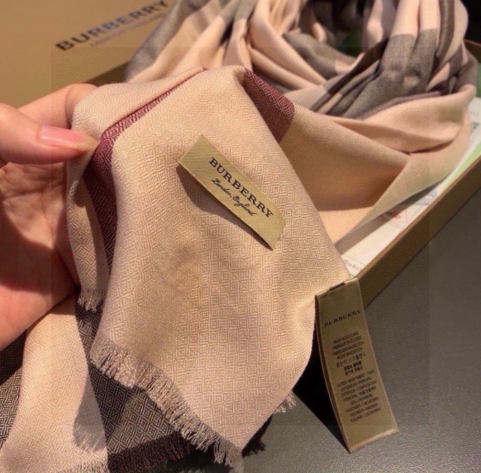 Burberry Scarves Womens Fashion Scarf with Original Box Whatsapp【+1-3239614486】