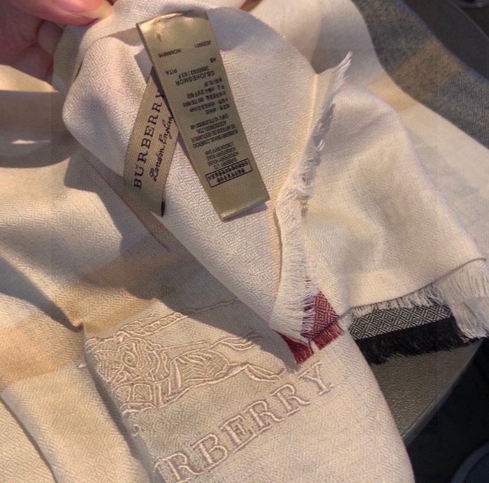 Burberry Scarves Womens Fashion Scarf with Original Box Whatsapp【+1-3239614486】