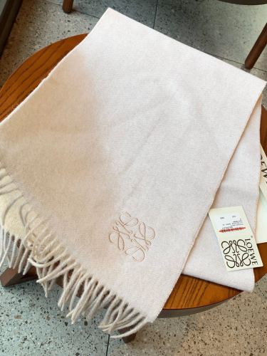 Loewe Scarves Men Womens Fashion Scarf with Original Box Whatsapp【+1-3239614486】