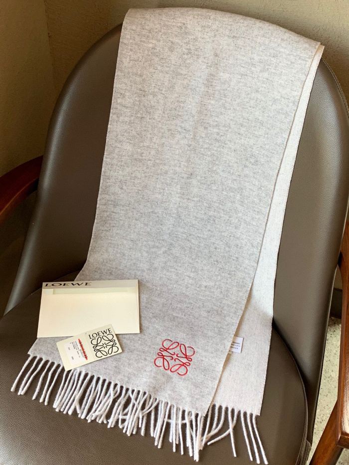 Loewe Scarves Men Womens Fashion Scarf with Original Box Whatsapp【+1-3239614486】