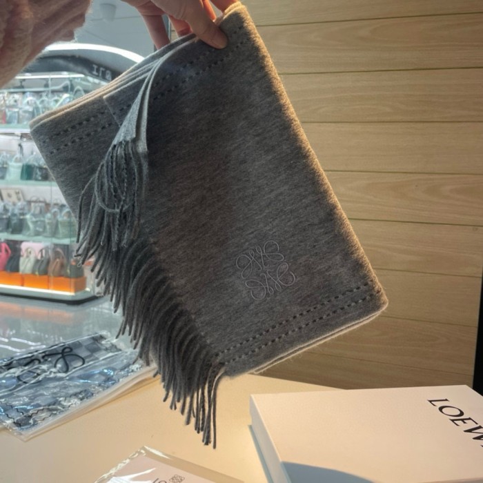 Loewe Scarves Men Womens Fashion Scarf with Original Box Whatsapp【+1-3239614486】