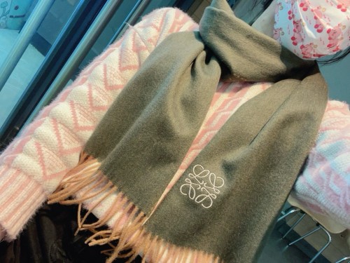 Loewe Scarves Men Womens Fashion Scarf with Original Box Whatsapp【+1-3239614486】