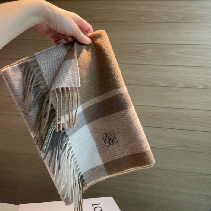 Loewe Scarves Men Womens Fashion Scarf with Original Box Whatsapp【+1-3239614486】