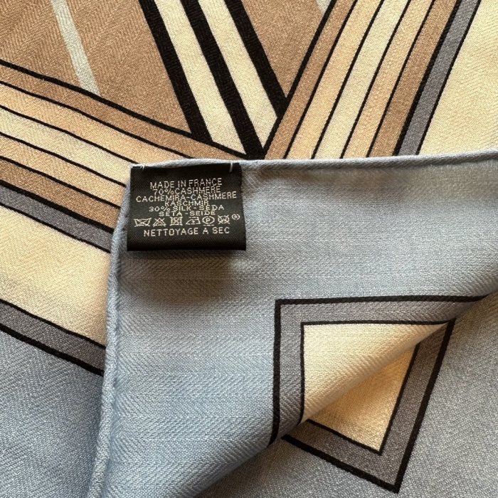 Burberry Scarves Womens Fashion Scarf with Original Box Whatsapp【+1-3239614486】