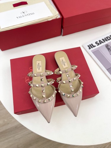 Valentino Women Shoes Mule Sandals Pointed Toe Slippers ROMAN STUD SLIDE SANDAL IN QUILTED NAPPA with Original Box Whatsapp【+1-3239614486】