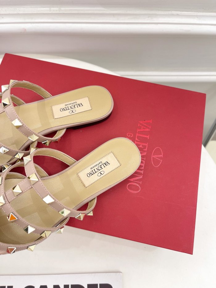 Valentino Women Shoes Mule Sandals Pointed Toe Slippers ROMAN STUD SLIDE SANDAL IN QUILTED NAPPA with Original Box Whatsapp【+1-3239614486】