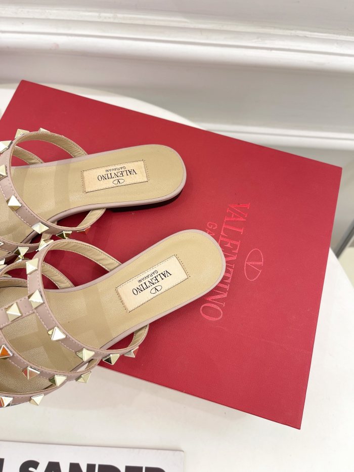 Valentino Women Shoes Mule Sandals Pointed Toe Slippers ROMAN STUD SLIDE SANDAL IN QUILTED NAPPA with Original Box Whatsapp【+1-3239614486】