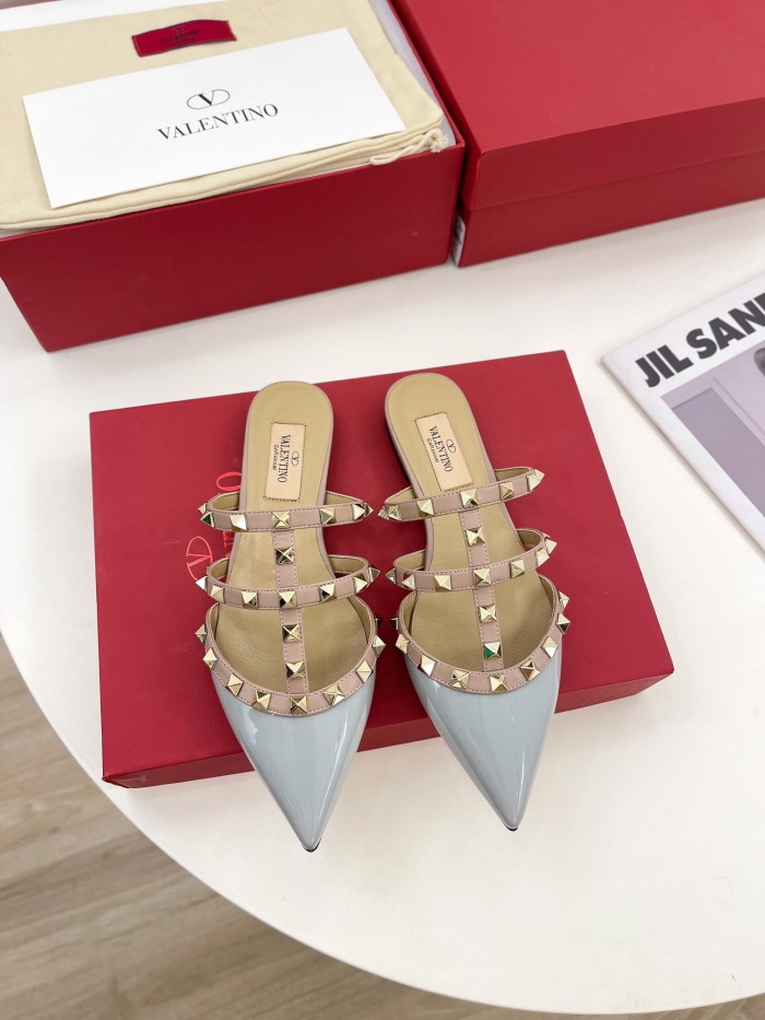 Valentino Women Shoes Mule Sandals Pointed Toe Slippers ROMAN STUD SLIDE SANDAL IN QUILTED NAPPA with Original Box Whatsapp【+1-3239614486】