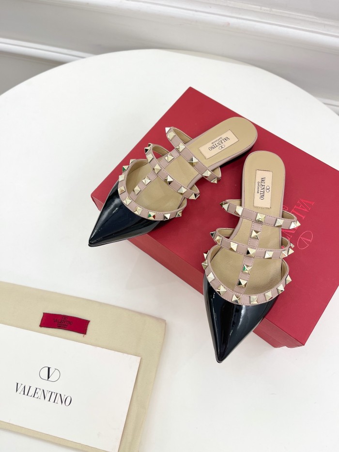 Valentino Women Shoes Mule Sandals Pointed Toe Slippers ROMAN STUD SLIDE SANDAL IN QUILTED NAPPA with Original Box Whatsapp【+1-3239614486】
