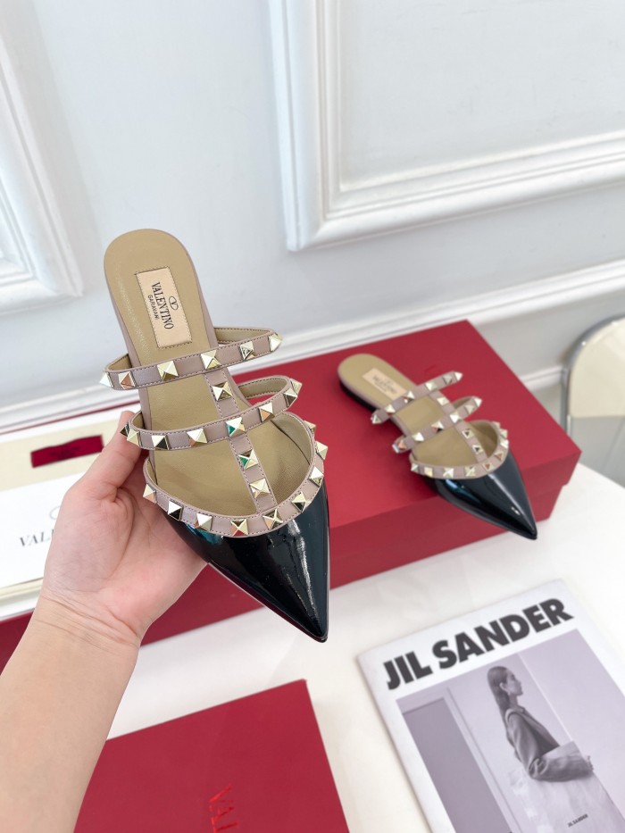 Valentino Women Shoes Mule Sandals Pointed Toe Slippers ROMAN STUD SLIDE SANDAL IN QUILTED NAPPA with Original Box Whatsapp【+1-3239614486】