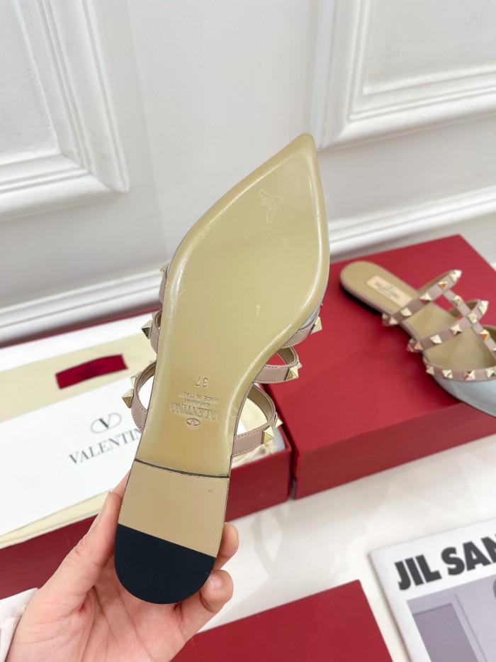 Valentino Women Shoes Mule Sandals Pointed Toe Slippers ROMAN STUD SLIDE SANDAL IN QUILTED NAPPA with Original Box Whatsapp【+1-3239614486】