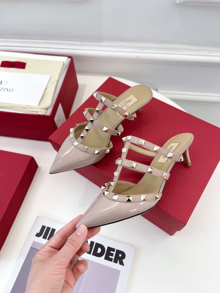 Valentino Women Shoes Mule Sandals Pointed Toe Slippers ROMAN STUD SLIDE SANDAL IN QUILTED NAPPA 5cm Heel with Original Box Whatsapp【+1-3239614486】
